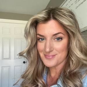 Meet your Posher, Caitlyn